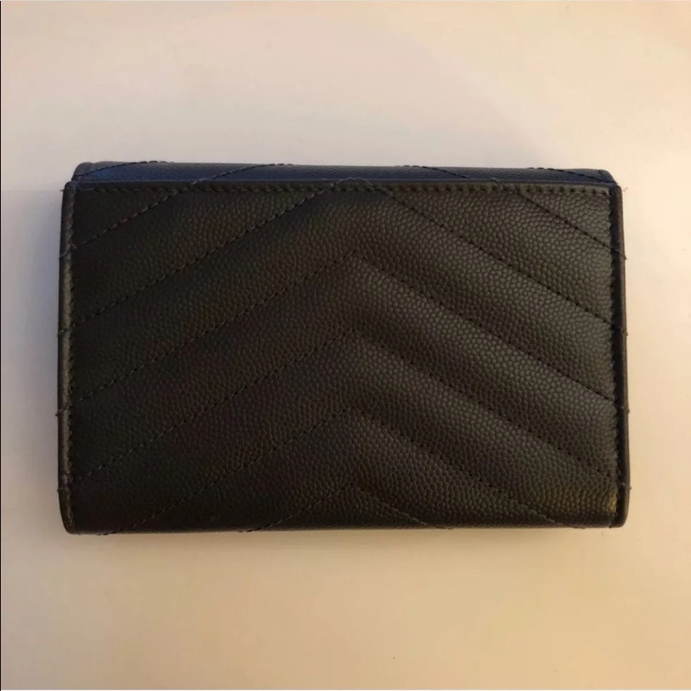 ❌❌SOLD❌❌YSL Compact Wallet - Picture 5 of 12